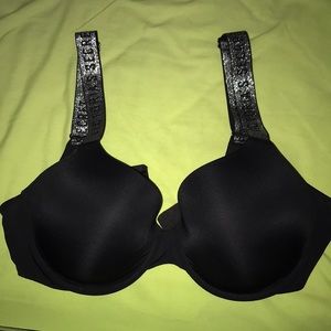 VS T-Shirt Lightly Lined Bra 38C